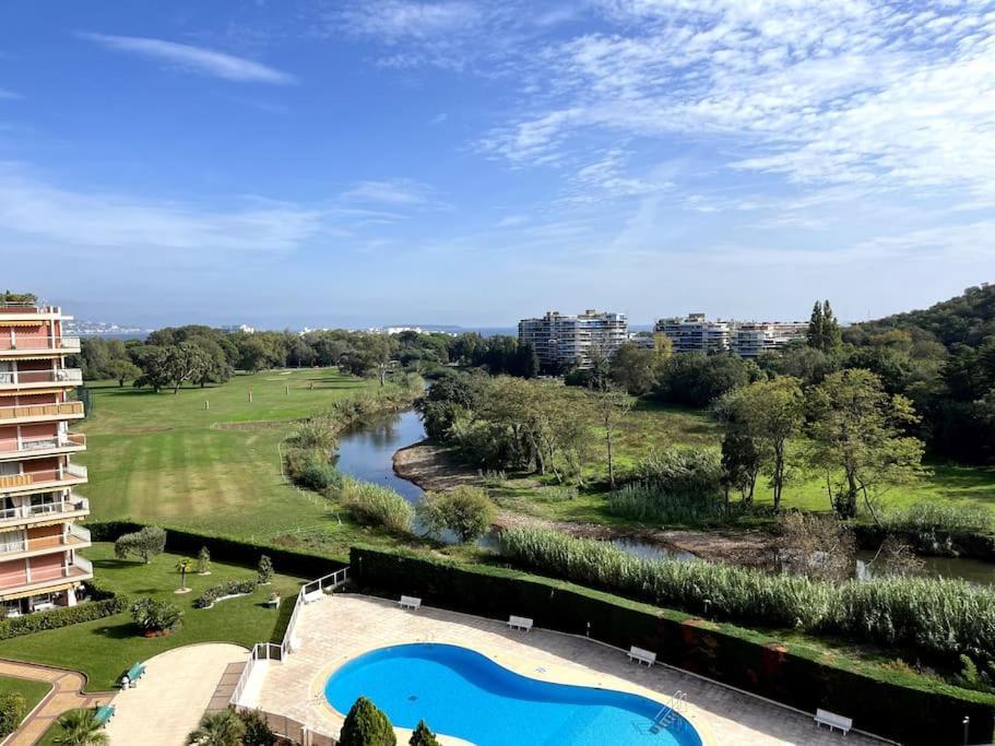 Appartement 2 Pieces Vue Mer, A Proximite De Tout Mandelieu Kültér fotó