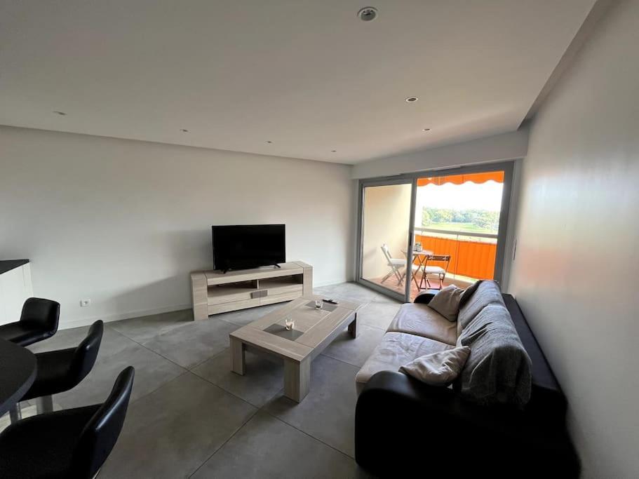 Appartement 2 Pieces Vue Mer, A Proximite De Tout Mandelieu Kültér fotó